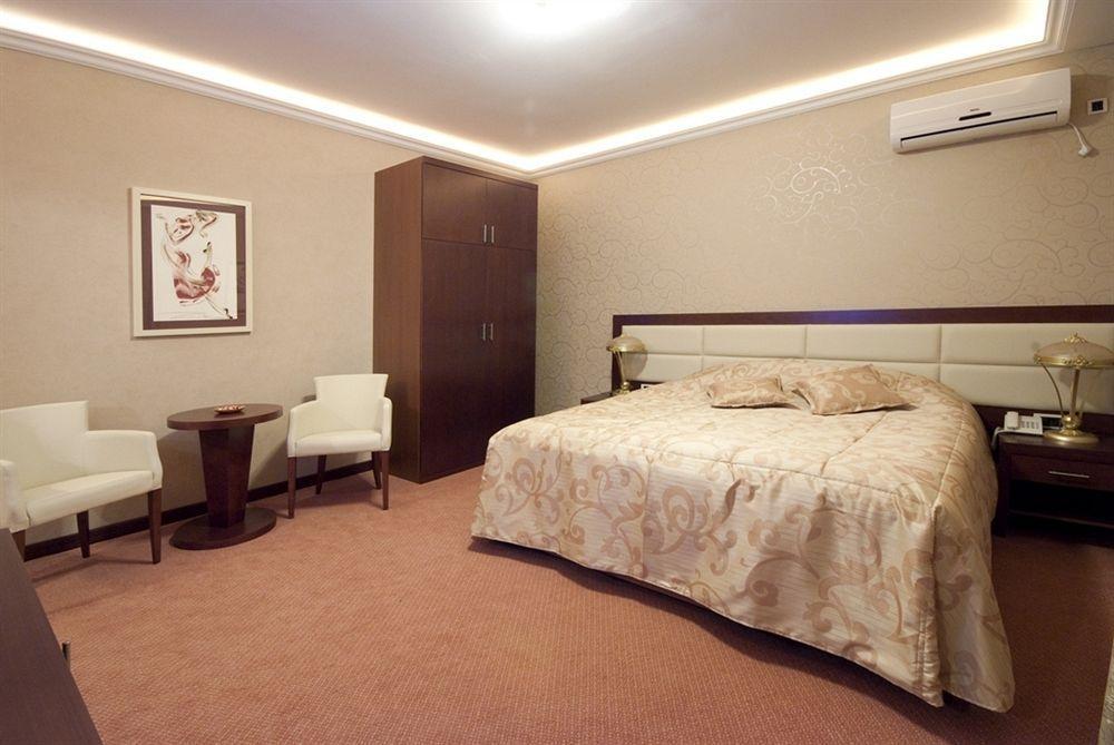 Hotel Sucevic Garni Belgrado Exterior foto