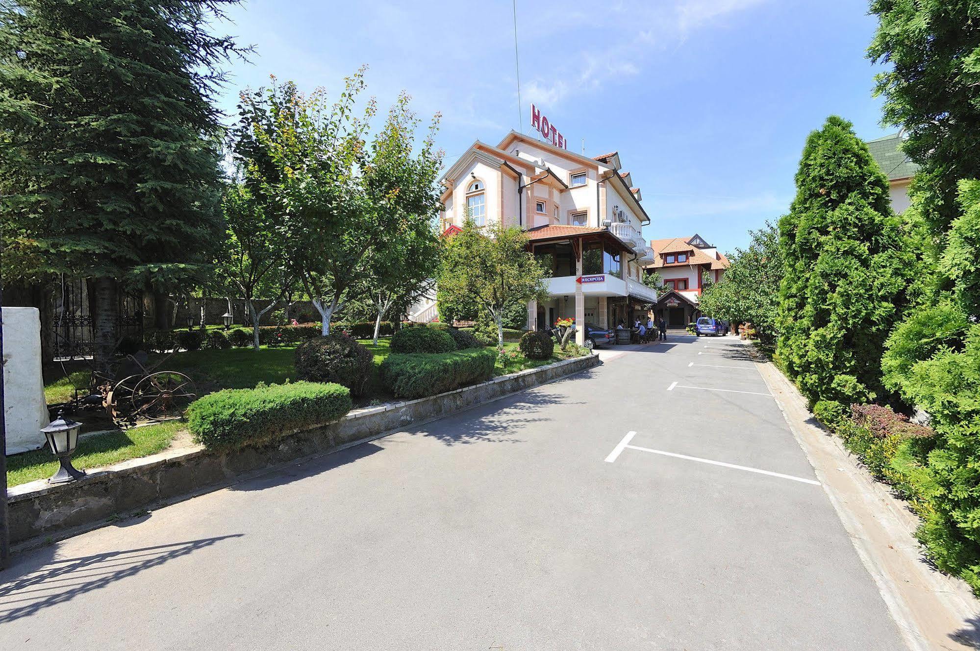 Hotel Sucevic Garni Belgrado Exterior foto