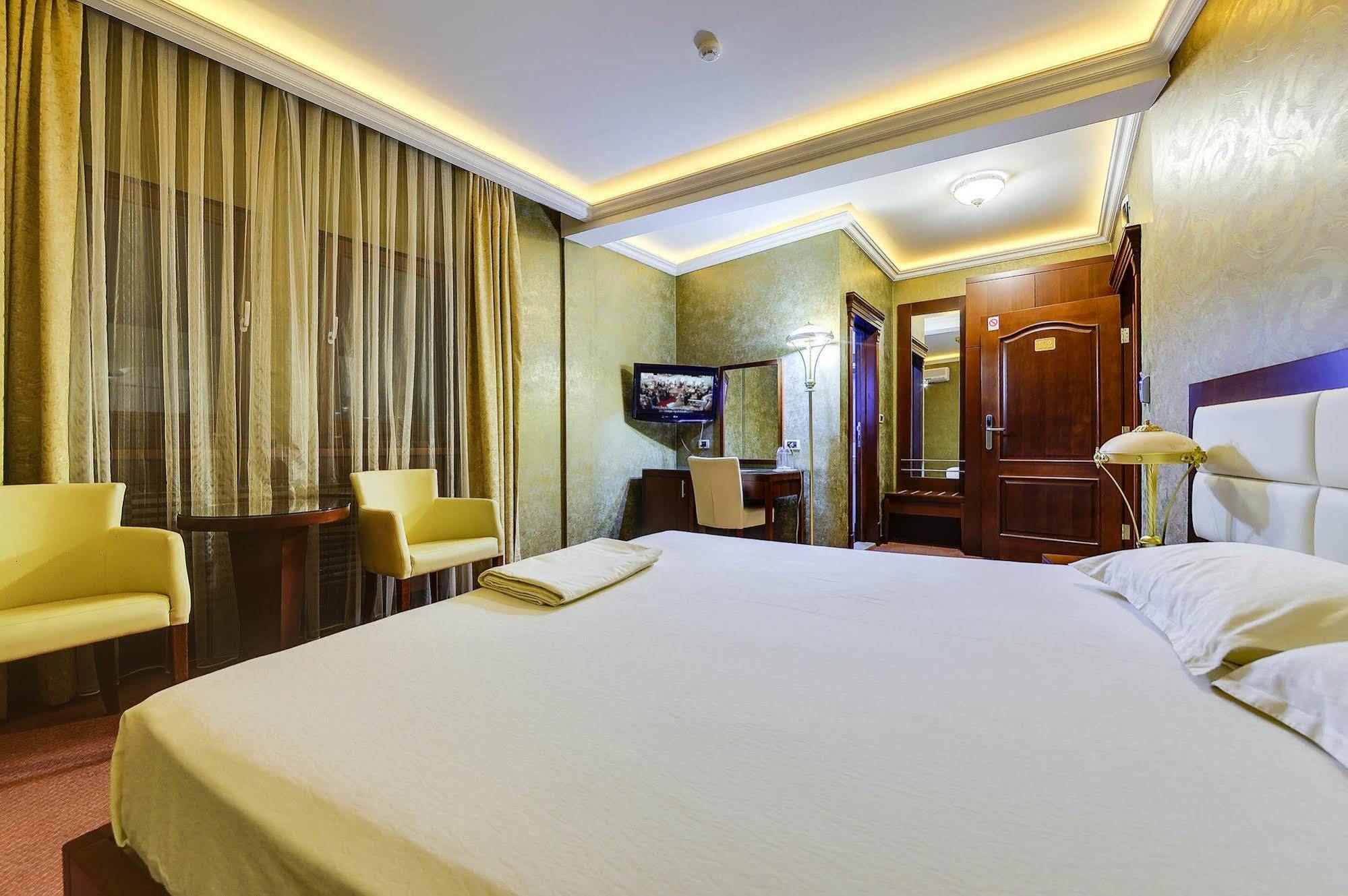 Hotel Sucevic Garni Belgrado Exterior foto
