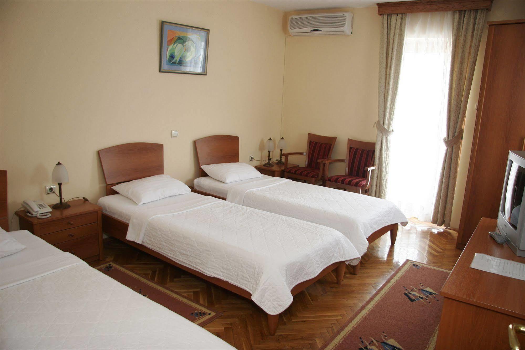 Hotel Sucevic Garni Belgrado Exterior foto