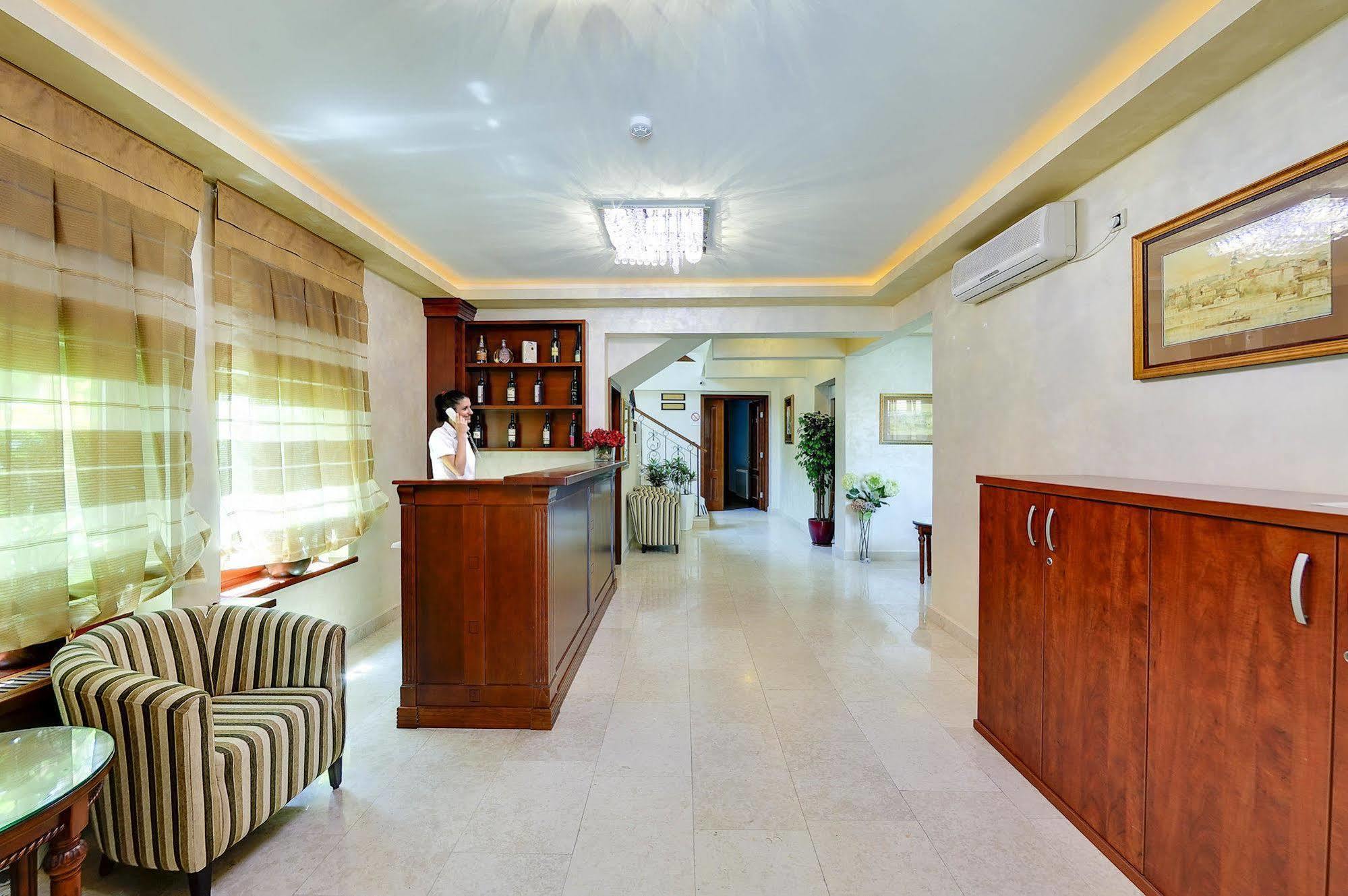 Hotel Sucevic Garni Belgrado Exterior foto