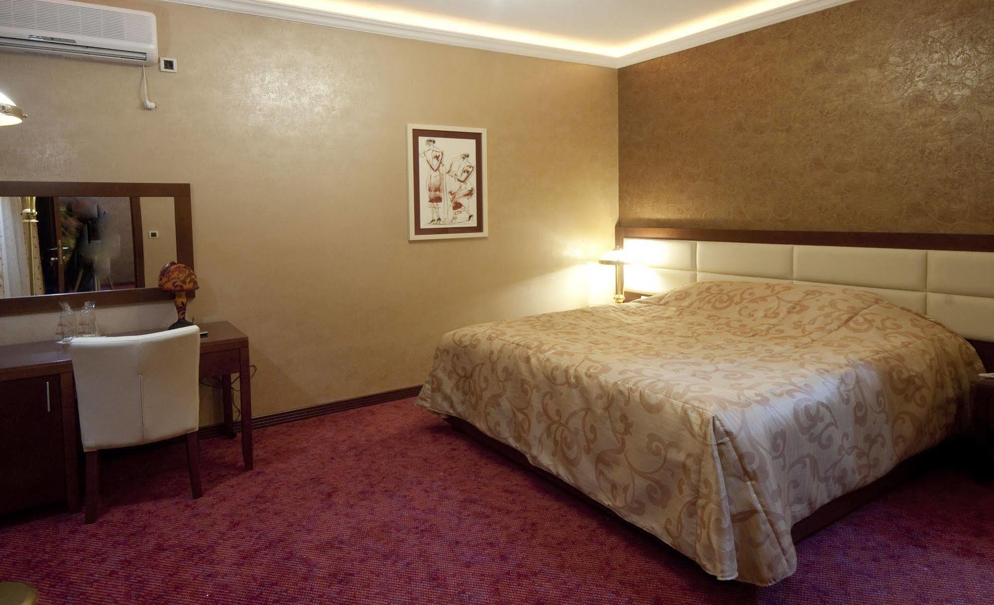 Hotel Sucevic Garni Belgrado Exterior foto