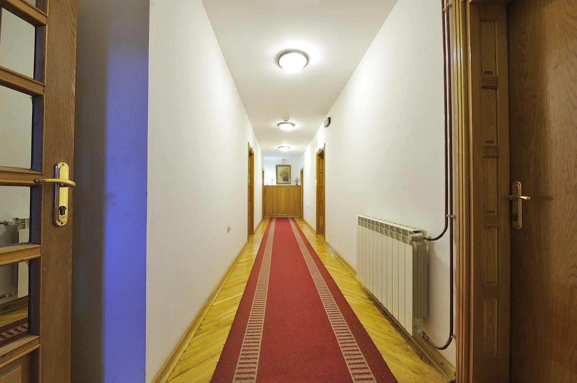 Hotel Sucevic Garni Belgrado Exterior foto