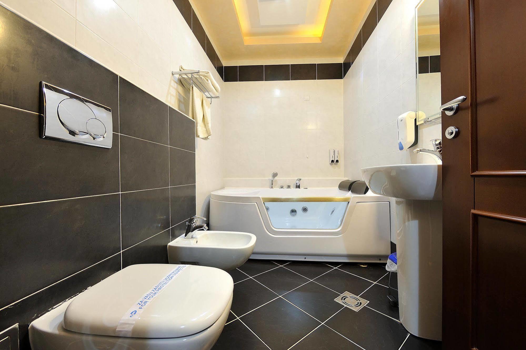 Hotel Sucevic Garni Belgrado Exterior foto